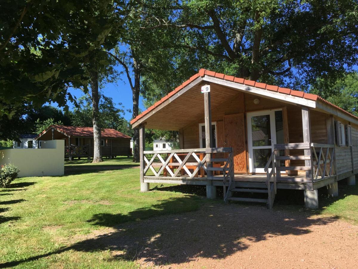 Camping Des Papillons Lalizolle Exteriör bild